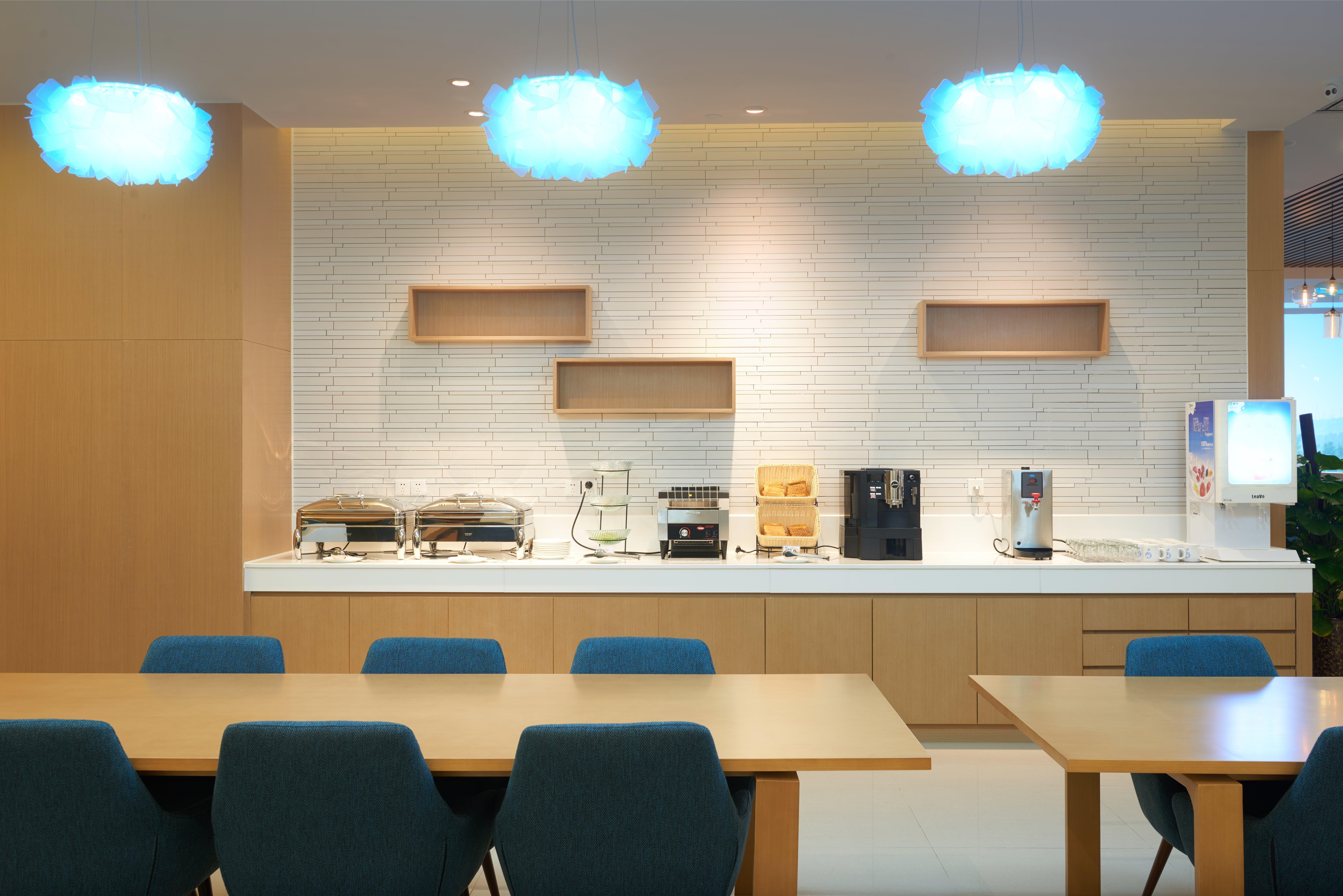 Holiday Inn Express Luoyang Yichuan By Ihg Экстерьер фото