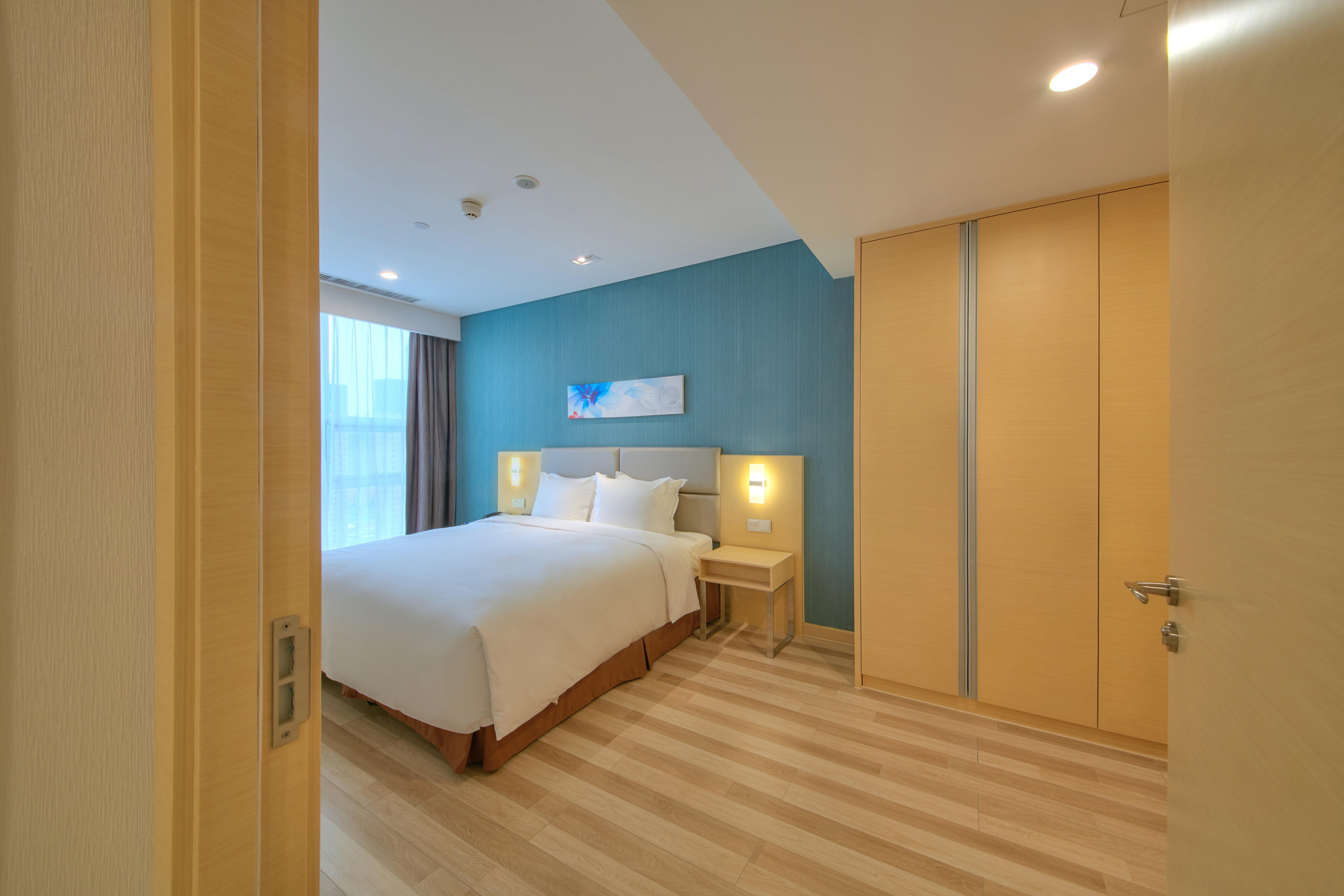 Holiday Inn Express Luoyang Yichuan By Ihg Экстерьер фото