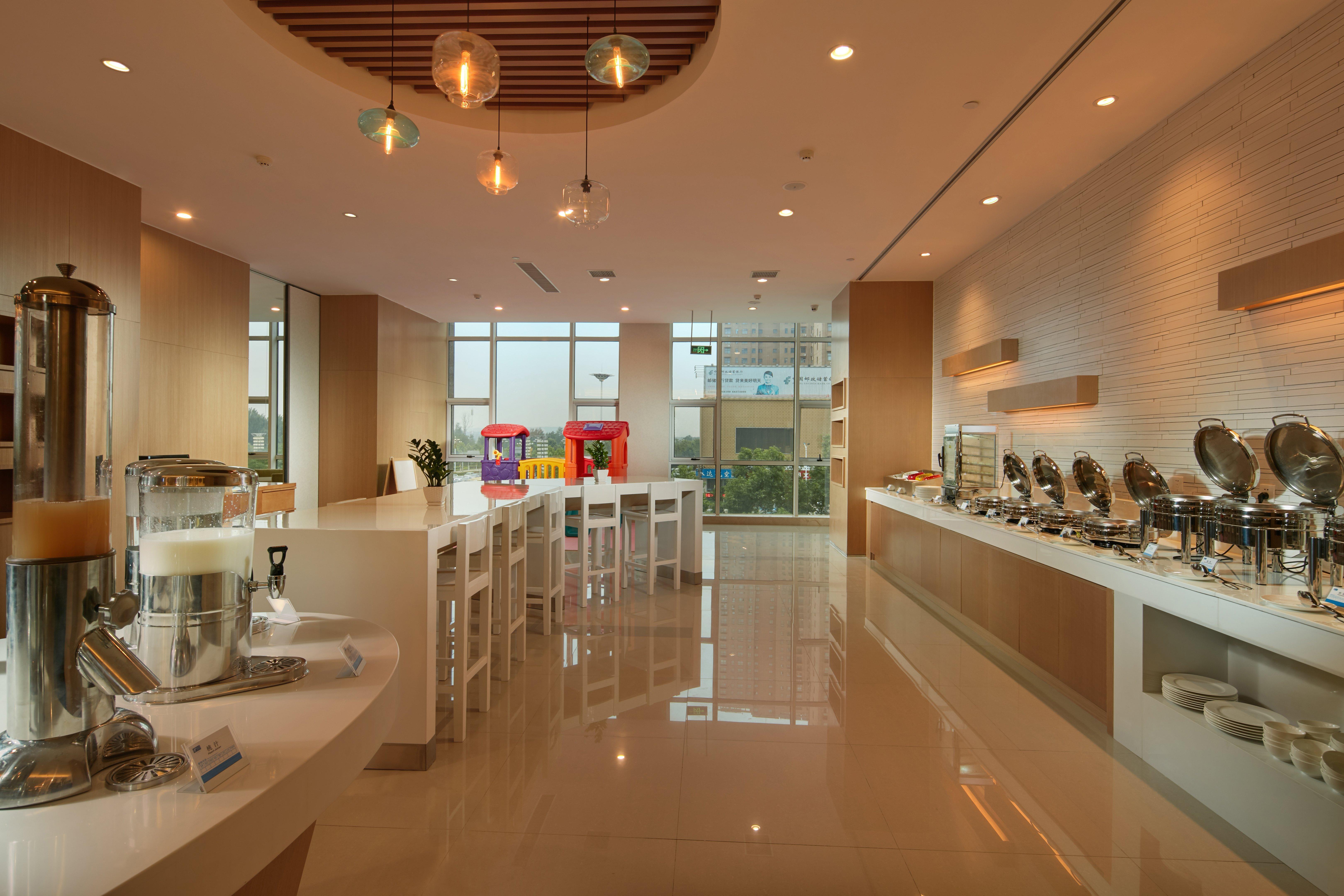 Holiday Inn Express Luoyang Yichuan By Ihg Экстерьер фото