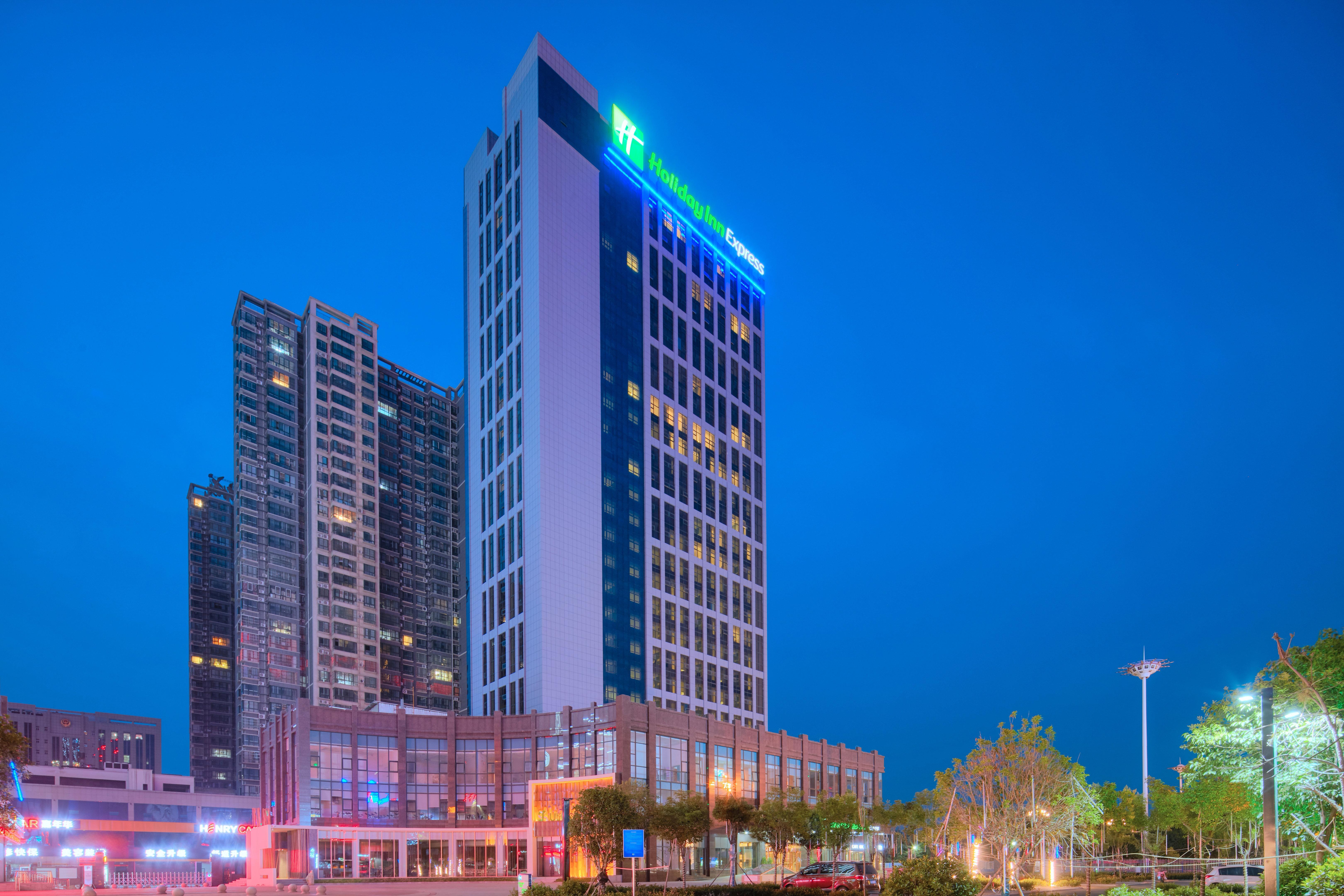 Holiday Inn Express Luoyang Yichuan By Ihg Экстерьер фото